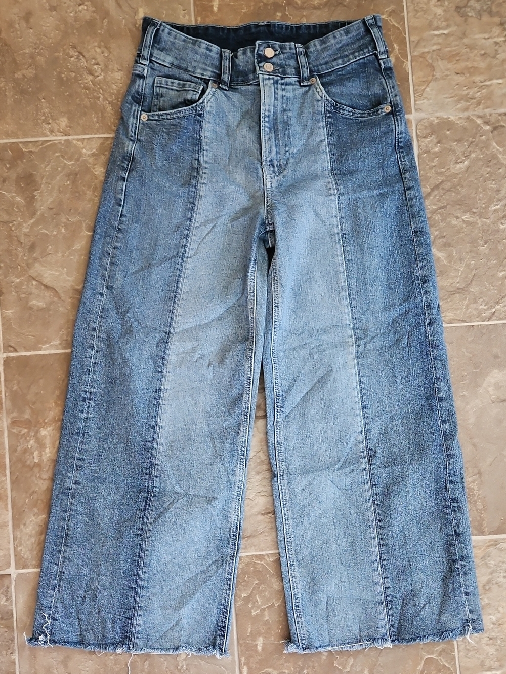 GAP Two-Tone Denim Jeans in Dark and Light Blue